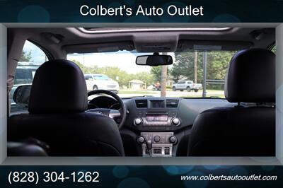 2012 Toyota Highlander SE   - Photo 32 - Hickory, NC 28601