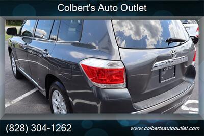 2012 Toyota Highlander SE   - Photo 6 - Hickory, NC 28601
