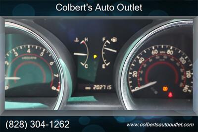 2012 Toyota Highlander SE   - Photo 24 - Hickory, NC 28601