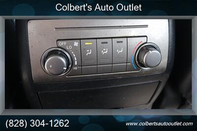 2012 Toyota Highlander SE   - Photo 14 - Hickory, NC 28601