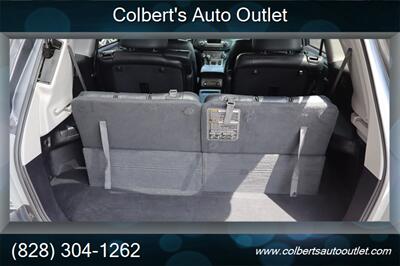 2012 Toyota Highlander SE   - Photo 16 - Hickory, NC 28601