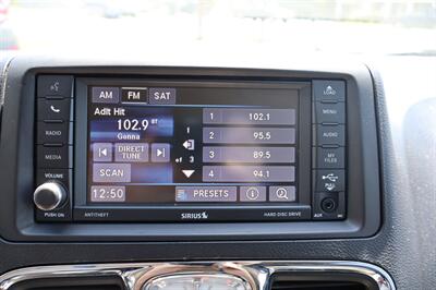 2015 Chrysler Town & Country Touring-L   - Photo 21 - Hickory, NC 28601