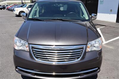 2015 Chrysler Town & Country Touring-L   - Photo 3 - Hickory, NC 28601