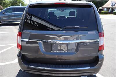 2015 Chrysler Town & Country Touring-L   - Photo 7 - Hickory, NC 28601