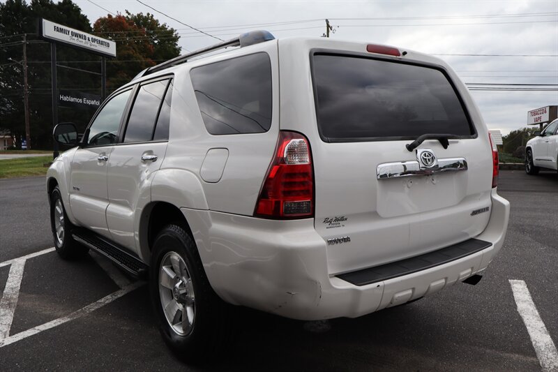 2009 Toyota 4Runner SR5 - Photo 4 - Hickory, NC 28601