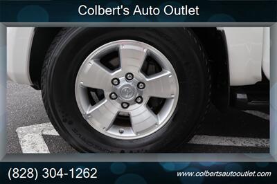 2009 Toyota 4Runner SR5 - Photo 11 - Hickory, NC 28601