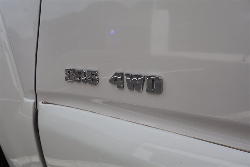 2009 Toyota 4Runner SR5 - Photo 18 - Hickory, NC 28601