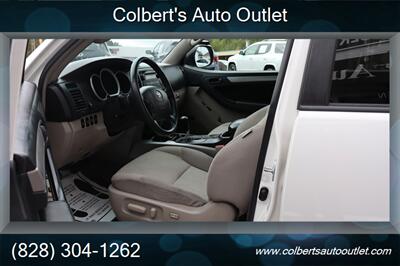 2009 Toyota 4Runner SR5 - Photo 12 - Hickory, NC 28601
