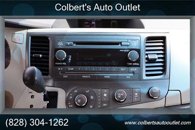 2011 Toyota Sienna LE 8-Passenger - Photo 16 - Hickory, NC 28601