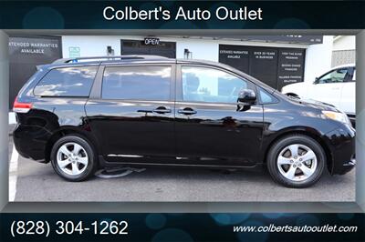 2011 Toyota Sienna LE 8-Passenger - Photo 3 - Hickory, NC 28601