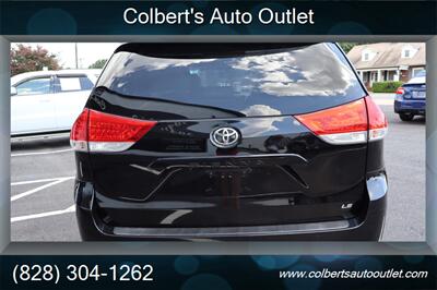 2011 Toyota Sienna LE 8-Passenger - Photo 5 - Hickory, NC 28601