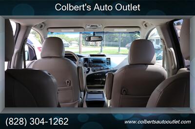 2011 Toyota Sienna LE 8-Passenger - Photo 18 - Hickory, NC 28601
