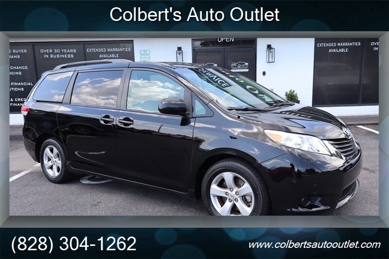 2011 Toyota Sienna LE 8-Passenger  