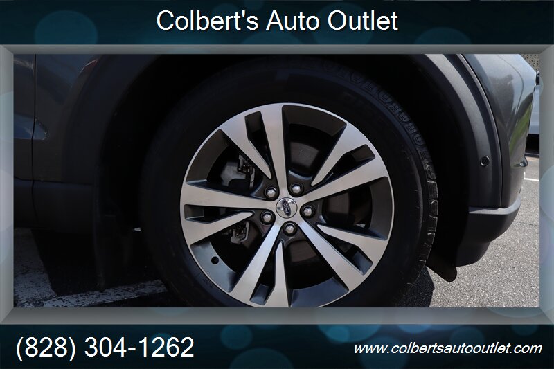 2020 Ford Explorer Platinum - Photo 10 - Hickory, NC 28601