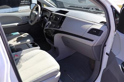 2012 Toyota Sienna LE 8 Passenger 4dr Mini Van V6 - Photo 20 - Hickory, NC 28601