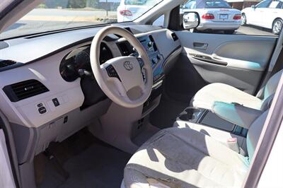 2012 Toyota Sienna LE 8 Passenger 4dr Mini Van V6 - Photo 11 - Hickory, NC 28601
