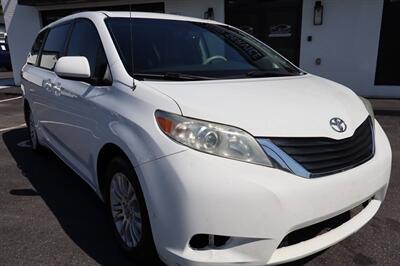 2012 Toyota Sienna LE 8 Passenger 4dr Mini Van V6 - Photo 2 - Hickory, NC 28601