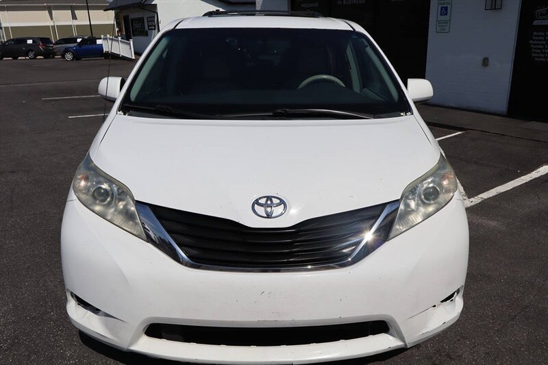 2012 Toyota Sienna LE 8 Passenger 4dr Mini Van V6 - Photo 3 - Hickory, NC 28601
