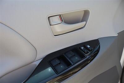 2012 Toyota Sienna LE 8 Passenger 4dr Mini Van V6 - Photo 22 - Hickory, NC 28601