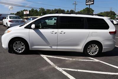 2012 Toyota Sienna LE 8 Passenger 4dr Mini Van V6 - Photo 5 - Hickory, NC 28601