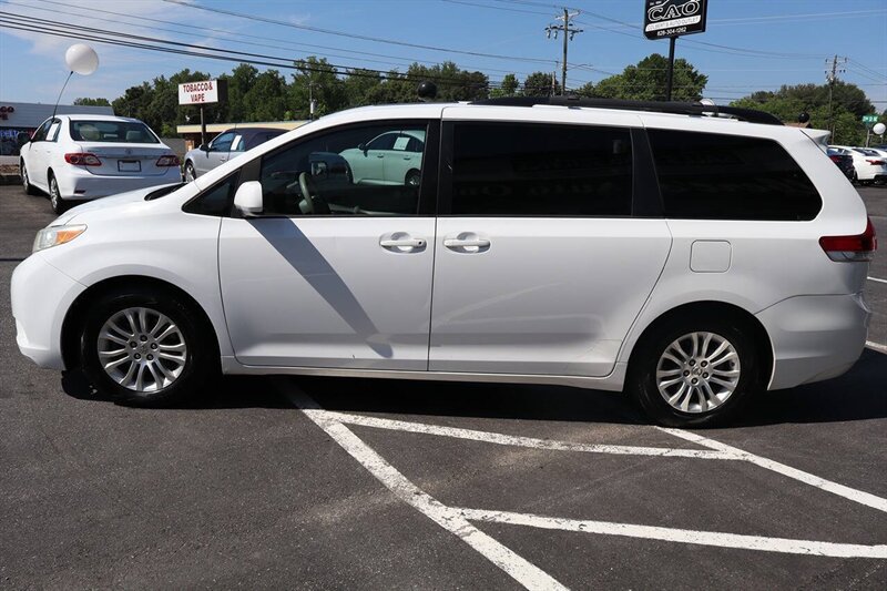 2012 Toyota Sienna LE 8 Passenger 4dr Mini Van V6 - Photo 5 - Hickory, NC 28601