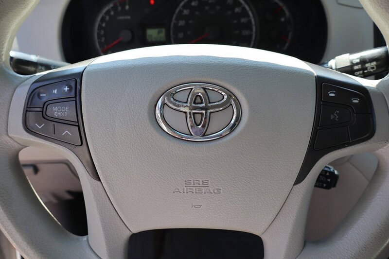 2012 Toyota Sienna LE 8 Passenger 4dr Mini Van V6 - Photo 23 - Hickory, NC 28601