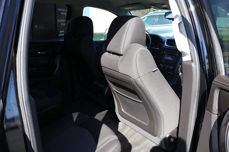 2017 Chevrolet Traverse LT 4dr SUV w/1LT - Photo 18 - Hickory, NC 28601