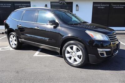 2017 Chevrolet Traverse LT 4dr SUV w/1LT - Photo 2 - Hickory, NC 28601
