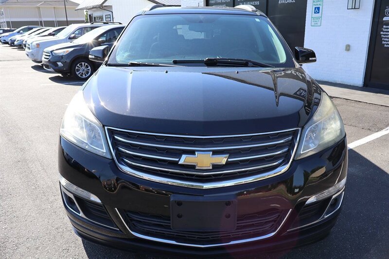 2017 Chevrolet Traverse LT 4dr SUV w/1LT - Photo 4 - Hickory, NC 28601