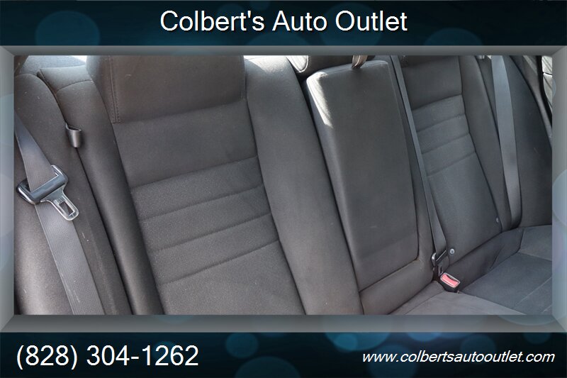 2013 Dodge Charger SE - Photo 16 - Hickory, NC 28601
