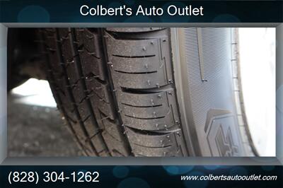 2013 Dodge Charger SE - Photo 12 - Hickory, NC 28601