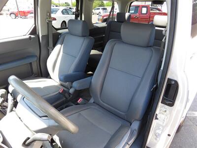 2006 Honda Element EX P AWD 4dr SUV 4A   - Photo 13 - Hickory, NC 28601