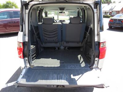 2006 Honda Element EX P AWD 4dr SUV 4A   - Photo 17 - Hickory, NC 28601