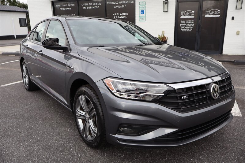 2019 Volkswagen Jetta R-Line - Photo 2 - Hickory, NC 28601
