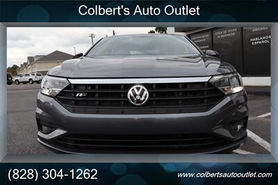 2019 Volkswagen Jetta R-Line - Photo 9 - Hickory, NC 28601