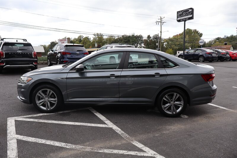 2019 Volkswagen Jetta R-Line - Photo 7 - Hickory, NC 28601
