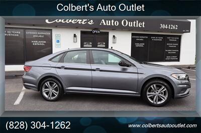 2019 Volkswagen Jetta R-Line - Photo 6 - Hickory, NC 28601