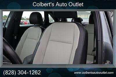 2019 Volkswagen Jetta R-Line - Photo 16 - Hickory, NC 28601