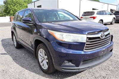 2016 Toyota Highlander LE AWD 4dr SUV - Photo 42 - Hickory, NC 28601