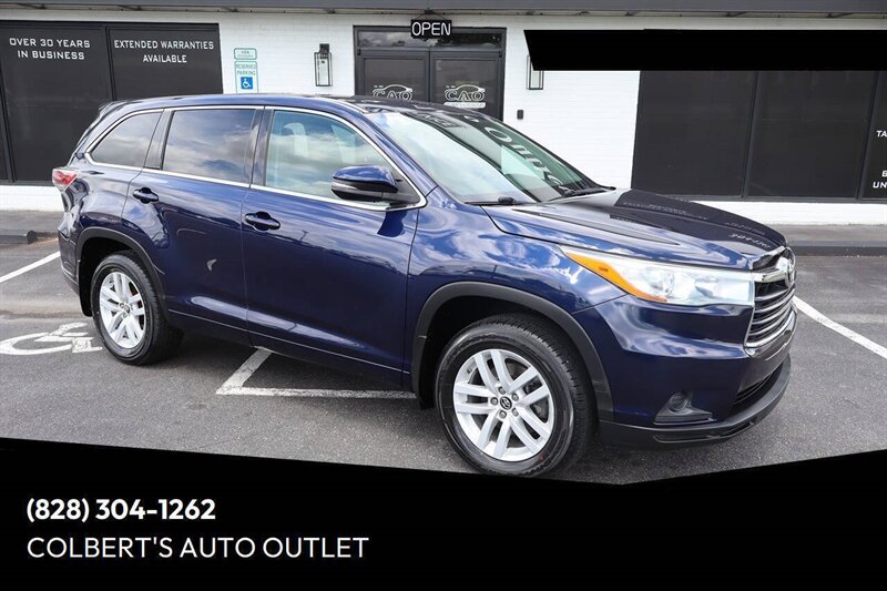 2016 Toyota Highlander LE AWD 4dr SUV  