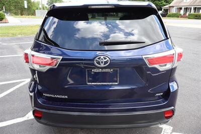 2016 Toyota Highlander LE AWD 4dr SUV - Photo 7 - Hickory, NC 28601