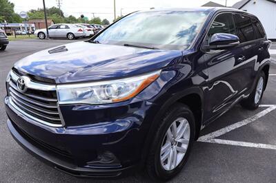 2016 Toyota Highlander LE AWD 4dr SUV - Photo 4 - Hickory, NC 28601