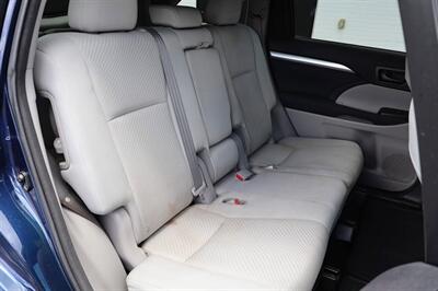 2016 Toyota Highlander LE AWD 4dr SUV - Photo 19 - Hickory, NC 28601