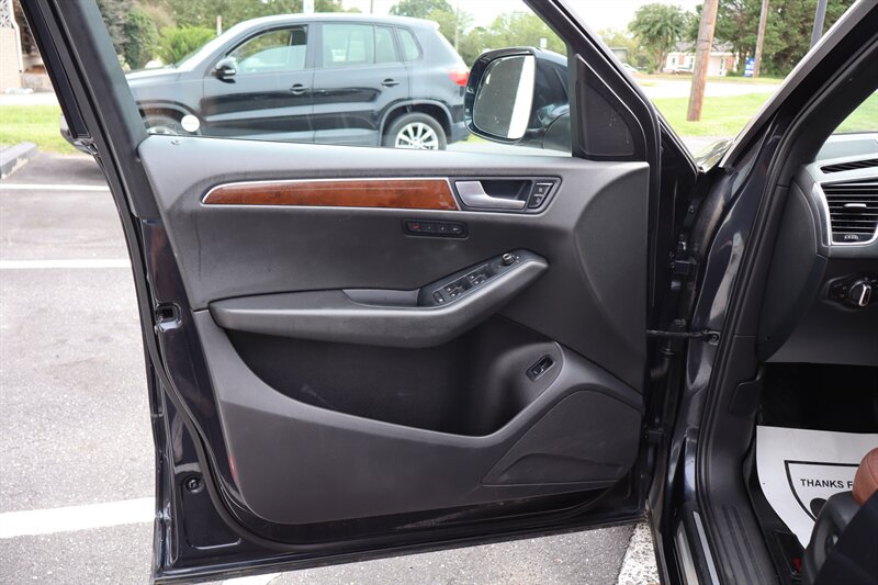 2012 Audi Q5 3.2 quattro Premium Plus - Photo 17 - Hickory, NC 28601