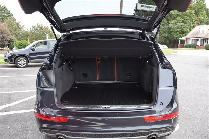 2012 Audi Q5 3.2 quattro Premium Plus - Photo 12 - Hickory, NC 28601