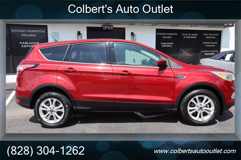 2017 Ford Escape SE - Photo 4 - Hickory, NC 28601