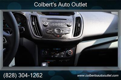 2017 Ford Escape SE - Photo 18 - Hickory, NC 28601