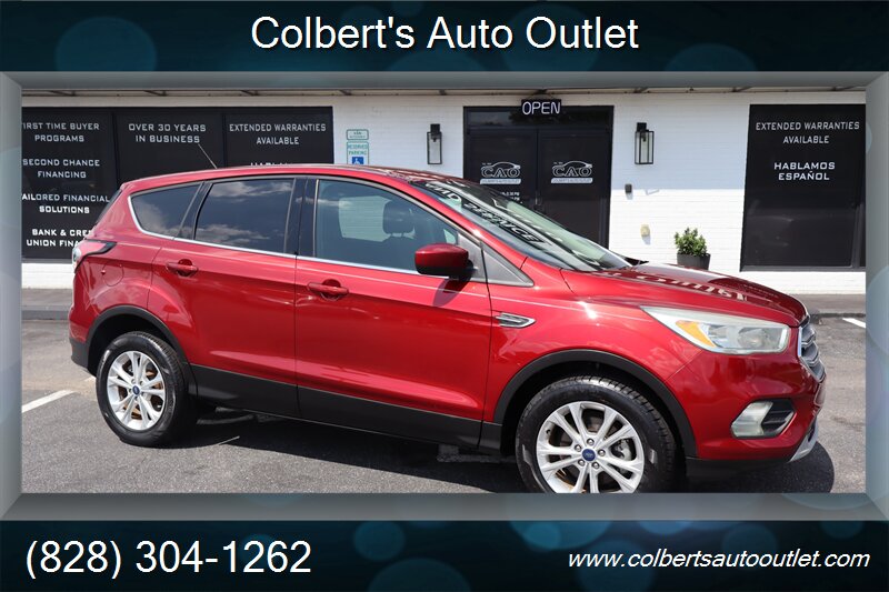 2017 Ford Escape SE   - Photo 1 - Hickory, NC 28601