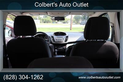 2017 Ford Escape SE - Photo 13 - Hickory, NC 28601