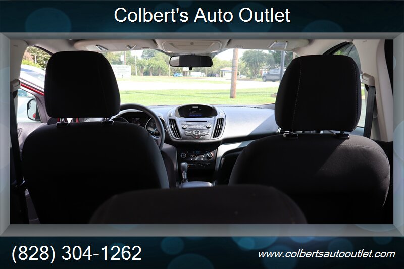 2017 Ford Escape SE - Photo 13 - Hickory, NC 28601